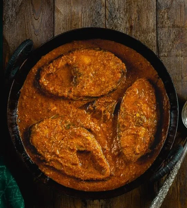 Rui Machher Kalia — Bengali rohu fish curry